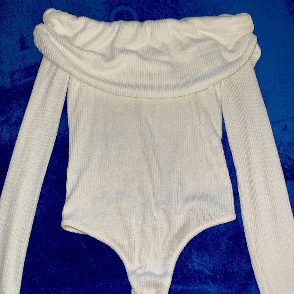 White body suit fashion nova size small